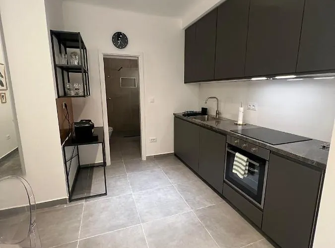 New World Apartment Downtown
